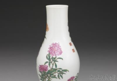 图片[2]-Olive-shaped vase with peony and chrysanthemum in falangcai painted enamels, Qianlong reign (1736-1795), Qing dynasty-China Archive